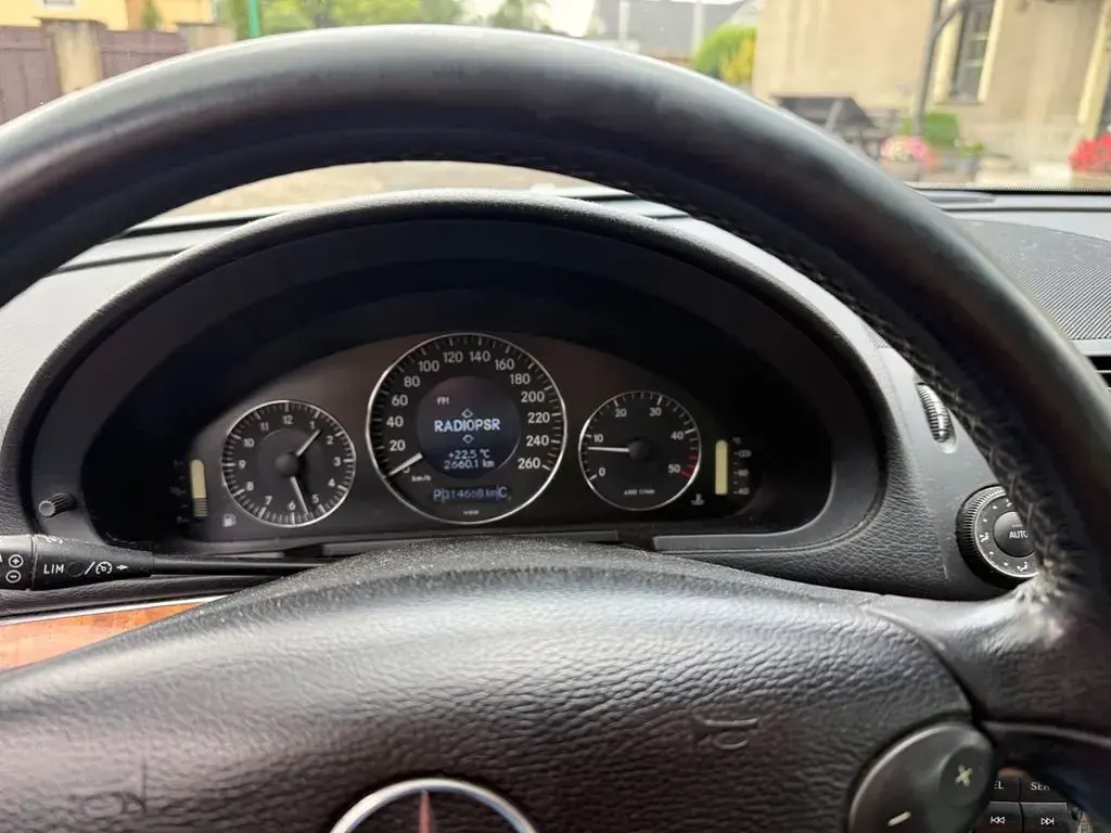 Gebraucht Mercedes E220 Elegance 170 PS (125 kW) 2006 Limousine