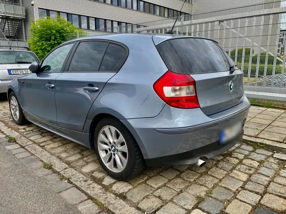 Gebraucht BMW 118 121 PS (88 kW) 2006 Grau Kleinwagen