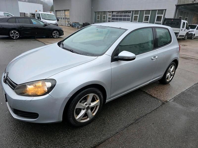 Gebraucht VW Golf VI 102 PS (75 kW) 2009 Silber Kleinwagen