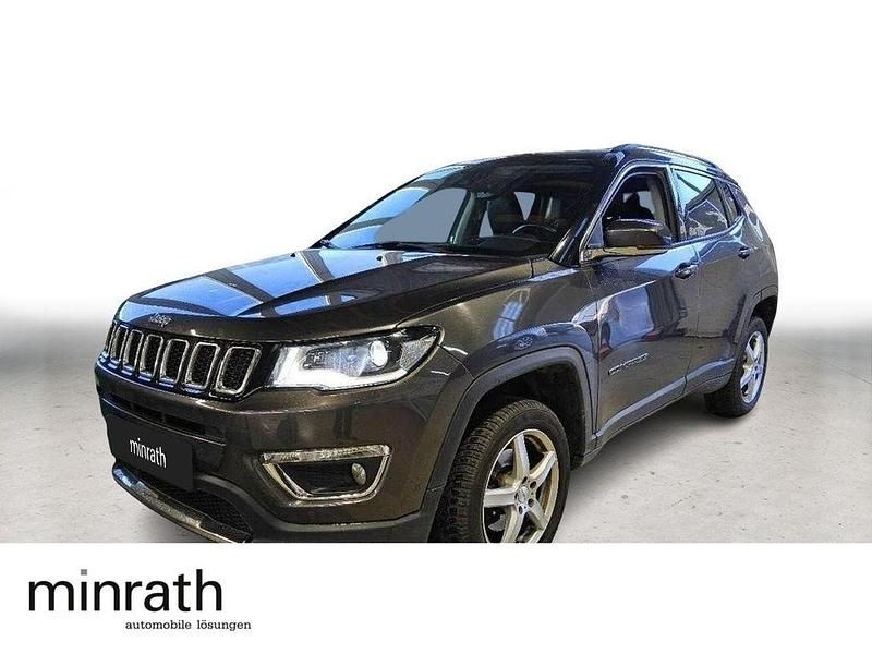 Grau Gebraucht 2018 Jeep Compass Limited SUV | 15.880 € (Fairer Preis) - Bild 1/4