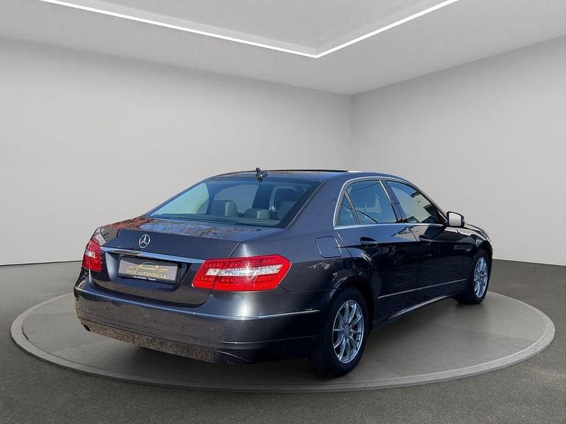 Gebraucht Mercedes E200 184 PS (135 kW) 2010 Grau Limousine