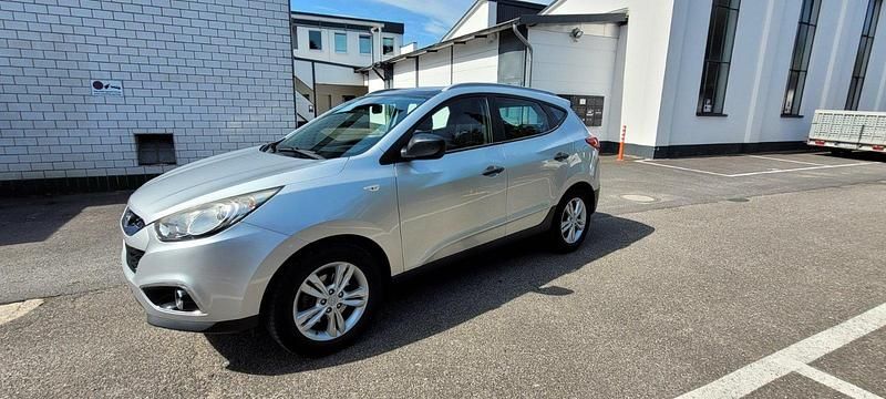 Silber Gebraucht 2012 Hyundai Tucson SUV | 6.700 € (Fairer Preis) - Bild 1/4