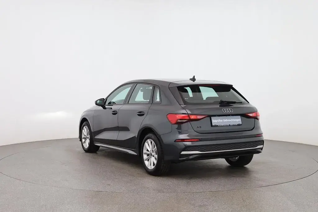 Gebraucht Audi A3 Sport 150 PS (110 kW) 2025 Grau Limousine
