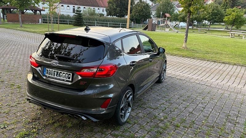 Gebraucht Ford Fiesta ST 200 PS (147 kW) 2020 Grau Kleinwagen