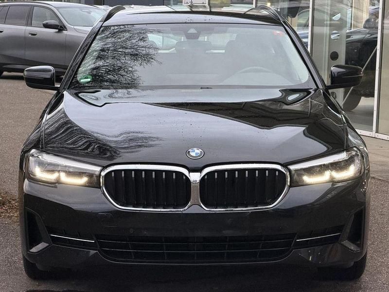 Gebraucht BMW 520 190 PS (139 kW) 2022 Schwarz Limousine