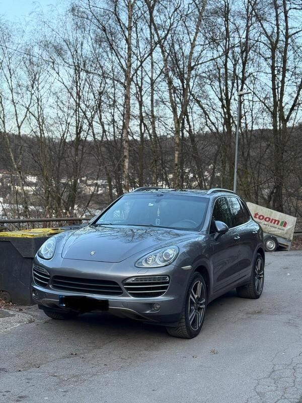 Grau Gebraucht 2010 Porsche Cayenne SUV | 18.000 € (Fairer Preis) - Bild 1/4