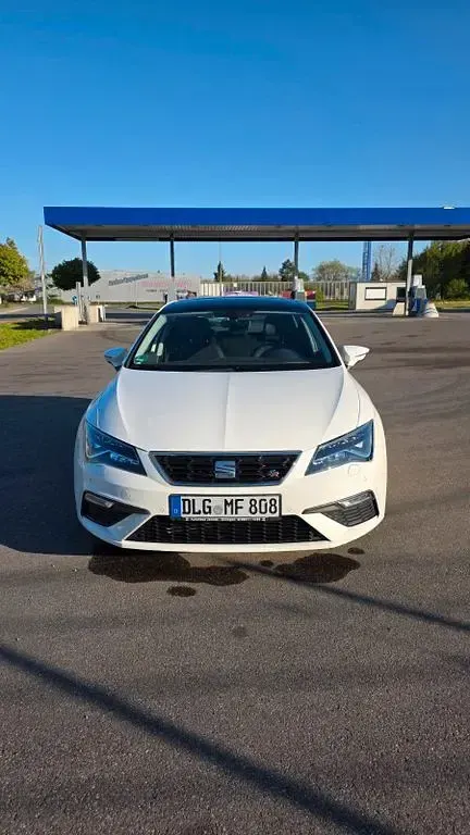 Gebraucht Seat Leon FR 125 PS (91 kW) 2018 Weiß Limousine
