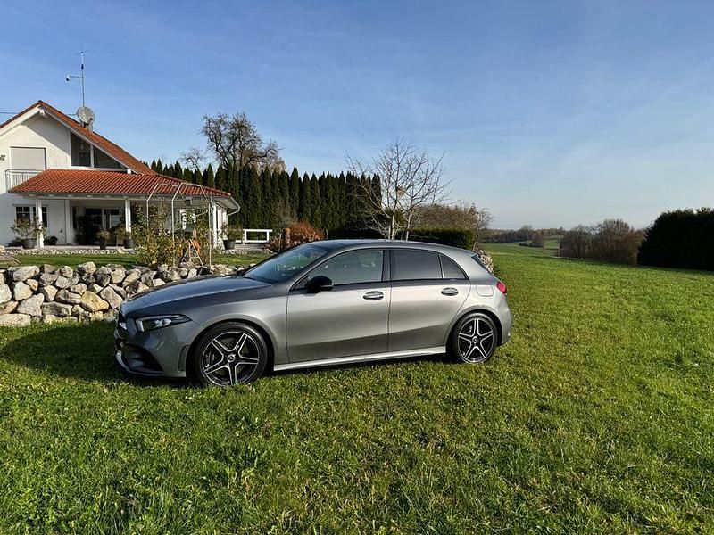 Gebraucht Mercedes A250 224 PS (164 kW) 2018 Grau Limousine