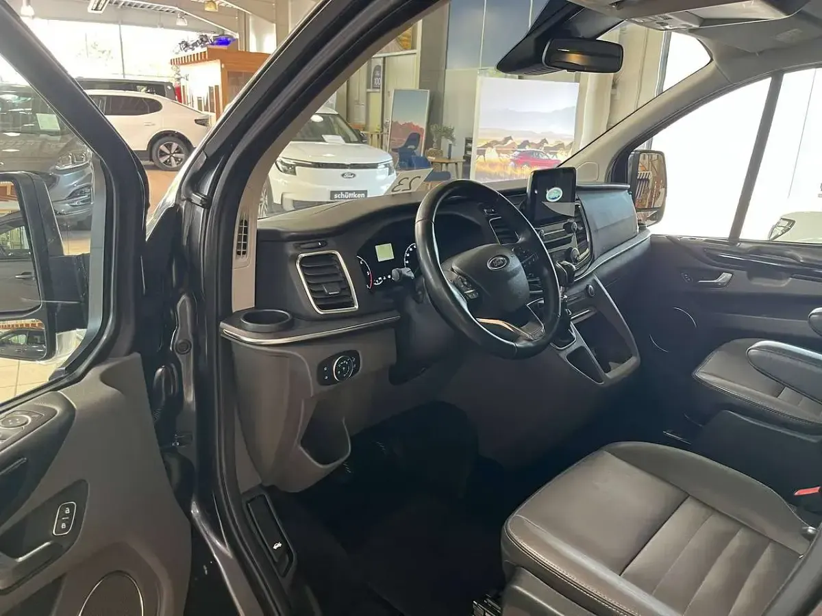 Gebraucht Ford Tourneo Custom Titanium X 170 PS (125 kW) 2019 Magneticgrau (metallic) Van