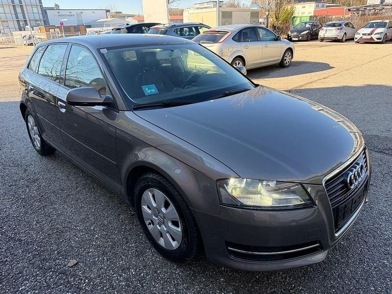 Gebraucht Audi A3 105 PS (77 kW) 2013 Grau Limousine