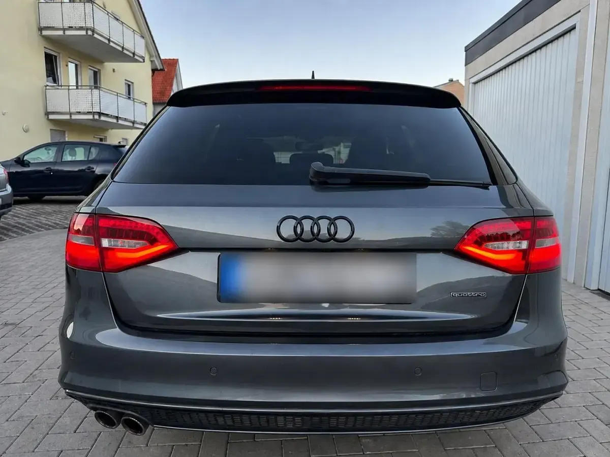Gebraucht Audi A4 S-Line 190 PS (139 kW) 2016 Grau Kombi