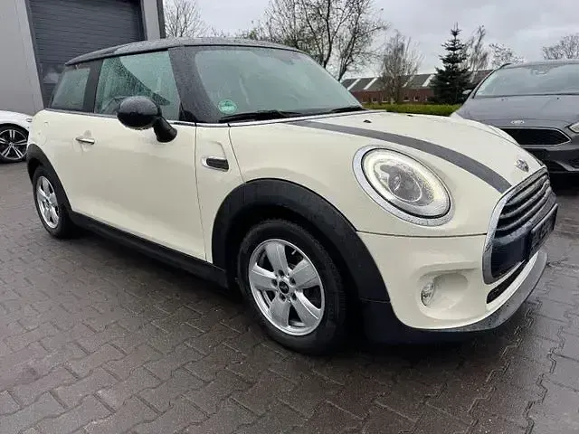 Gebraucht Mini Cooper 136 PS (100 kW) 2017 Weiß Kleinwagen