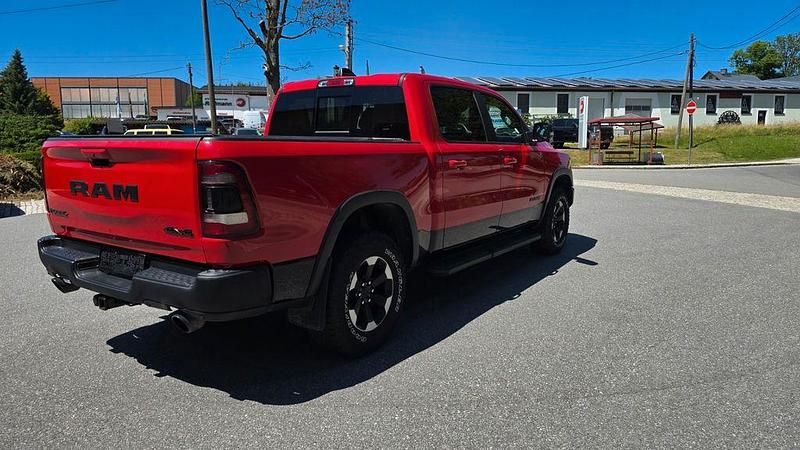 Gebraucht Dodge Ram 401 PS (294 kW) 2021 Rot Pickup