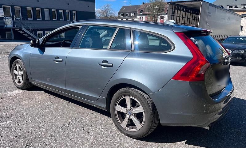 Gebraucht Volvo V60 120 PS (88 kW) 2018 Kombi
