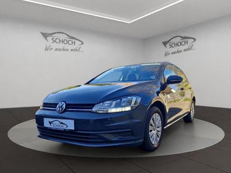 Grau Gebraucht 2018 VW Golf VII Limousine | 12.950 € (Superpreis) - Bild 1/4