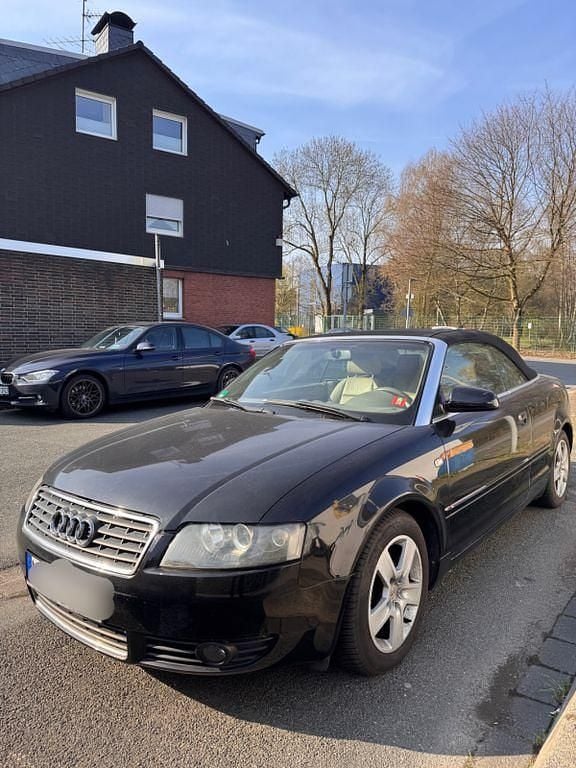 Gebraucht Audi A4 Cabriolet Basis 170 PS (125 kW) 2003 Schwarz Cabrio