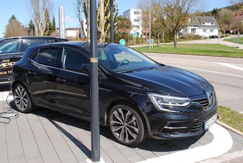 Gebraucht Renault Mégane Intens 160 PS (117 kW) 2021 Schwarz Limousine