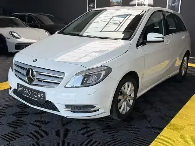 Gebraucht Mercedes B220 184 PS (135 kW) 2013 Weiß Kleinwagen