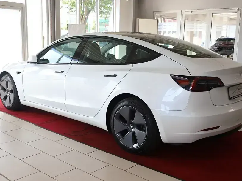 Gebraucht Tesla Model 3 RWD 239 kW (325 PS) 2023 Weiss Limousine