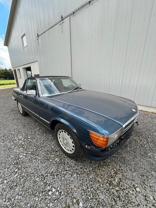 Gebraucht Mercedes 560 231 PS (169 kW) 1987 Blau Cabrio
