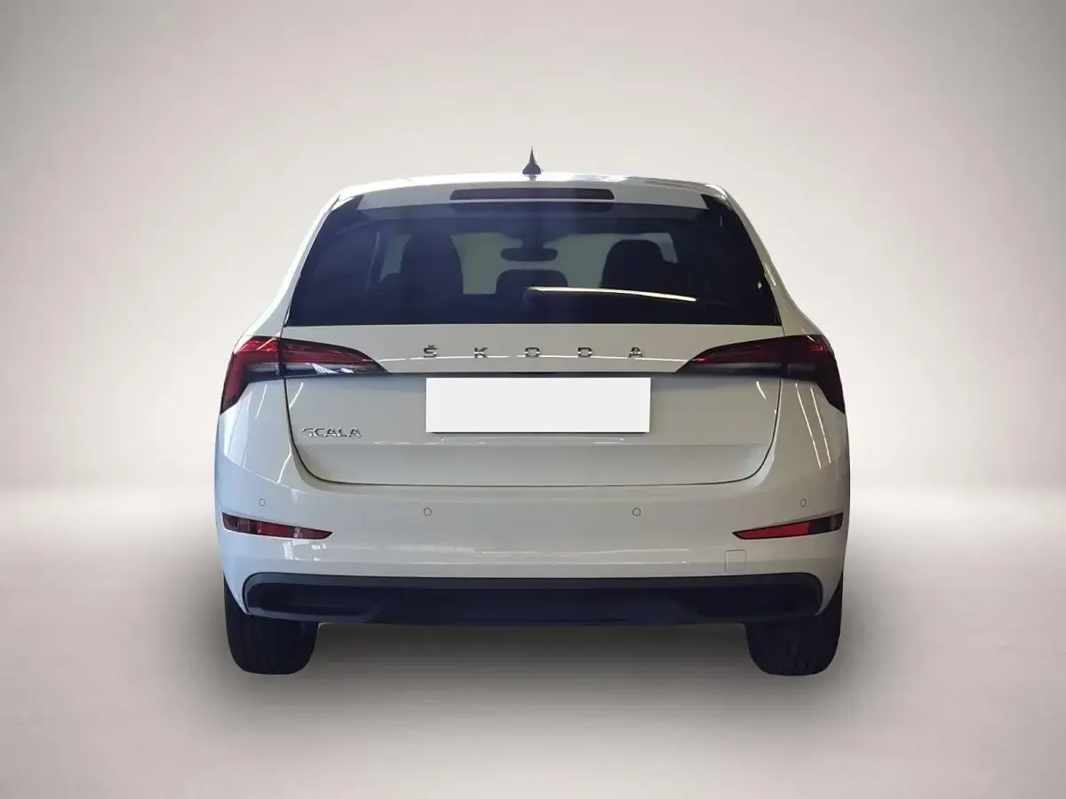 Gebraucht Skoda Scala Business Line 110 PS (80 kW) 2022 Manufacturer Kleinwagen