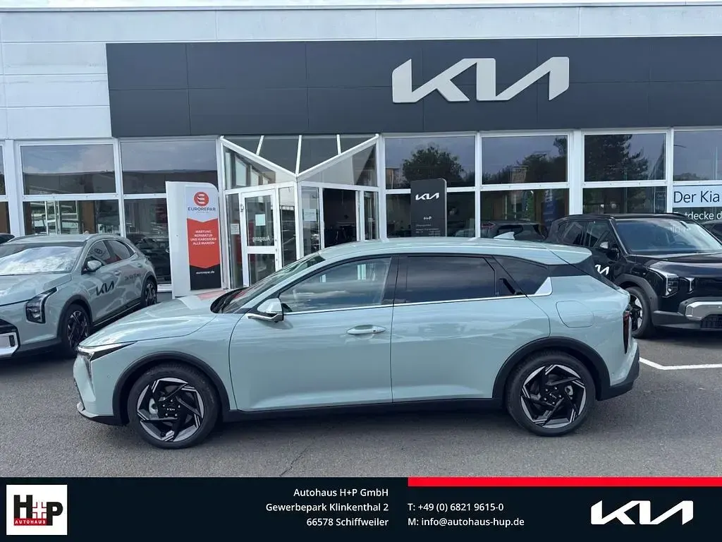Neu Kia K4 Spirit 150 PS (110 kW) 2026 Grau Limousine