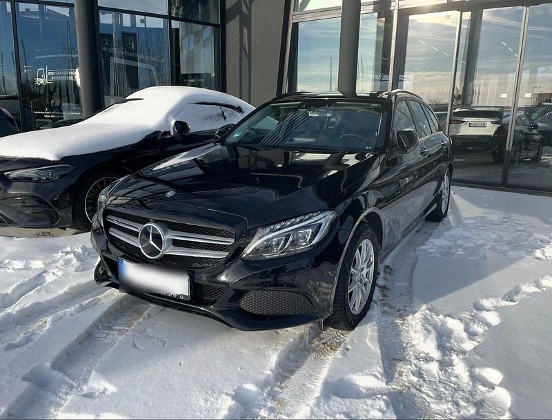 Schwarz Gebraucht 2016 Mercedes C220 Kombi | 15.900 € (Fairer Preis) - Bild 1/4