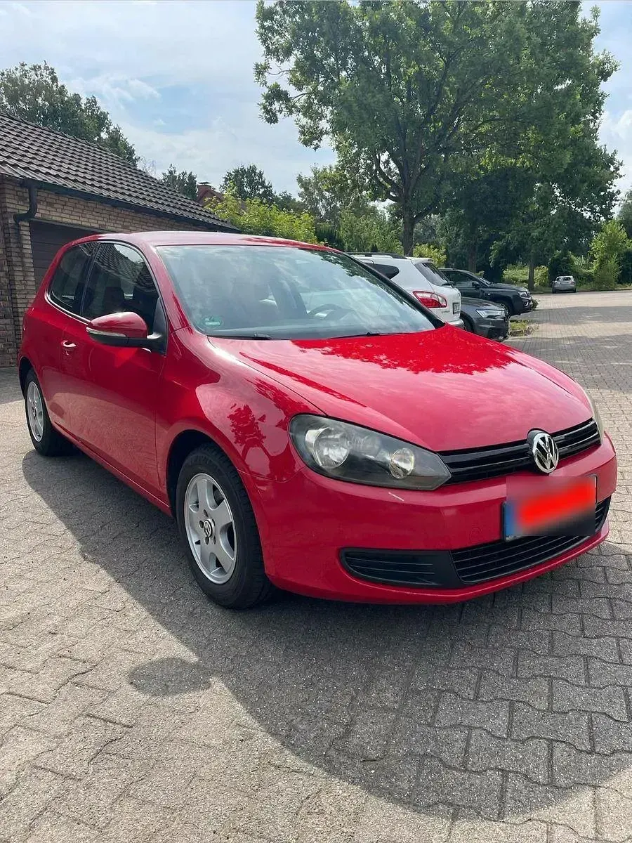 Gebraucht VW Golf VI 80 PS (58 kW) 2010 Rot Kleinwagen