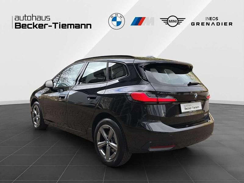 Gebraucht BMW 220 Active Tourer Efficient Dynamics 156 PS (114 kW) 2025 Schwarz Van / Kleinbus