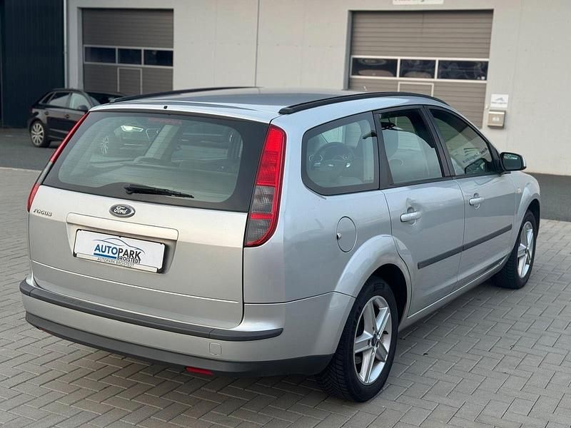 Gebraucht Ford Focus Fun X 101 PS (74 kW) 2006 Silber Kombi