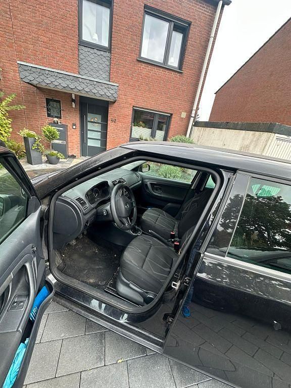 Schwarz Gebraucht 2013 Skoda Fabia Cool Edition Kleinwagen | 3.800 € (Superpreis) - Bild 1/4