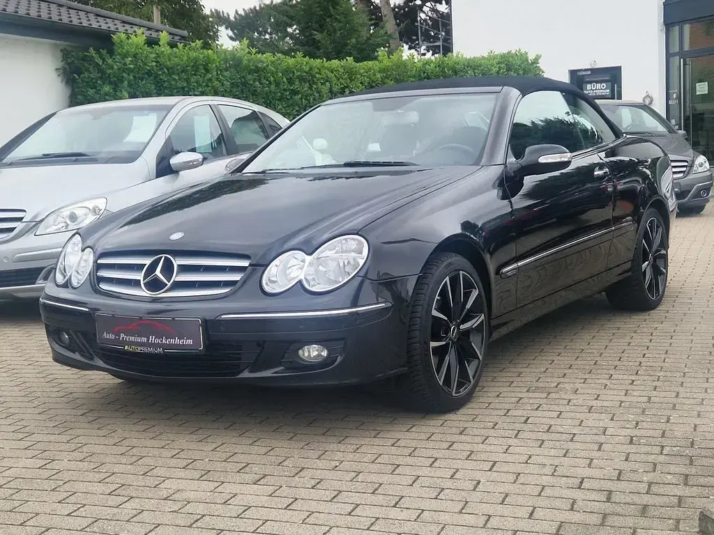Gebraucht Mercedes CLK200 184 PS (135 kW) 2008 Schwarz Cabrio