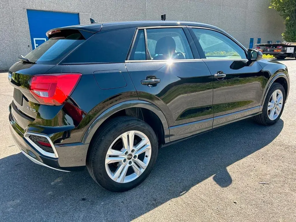 Używany Audi Q2 Advanced 150 KM (110 kW) 2024 Czarny SUV