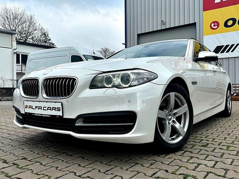 Gebraucht BMW 520 184 PS (135 kW) 2013 Weiß Limousine
