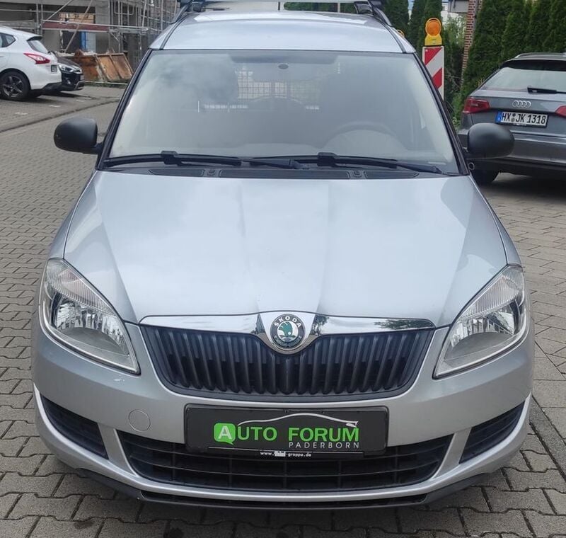 Silber Gebraucht 2012 Skoda Roomster Kombi | 2.999 € (Superpreis) - Bild 1/4