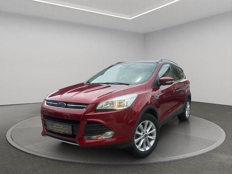 Rot Gebraucht 2016 Ford Kuga Titanium SUV | 13.999 € (Fairer Preis) - Bild 1/4