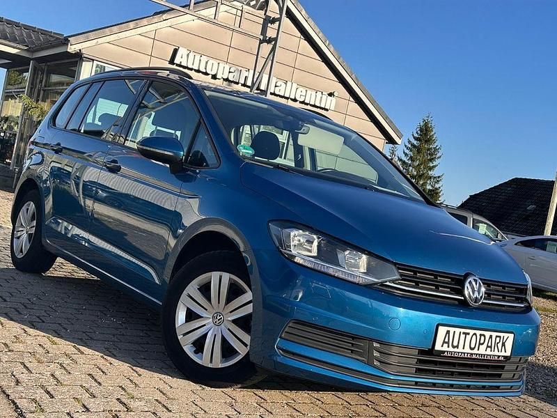 Blau Gebraucht 2016 VW Touran Van / Kleinbus | 14.398 € (Fairer Preis) - Bild 1/4
