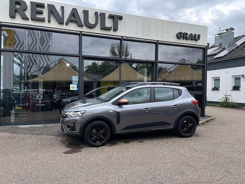 Dolomitgrau Neu 2025 Dacia Sandero Extreme Kleinwagen | 21.490 € (Etwas zu teuer) - Bild 1/4