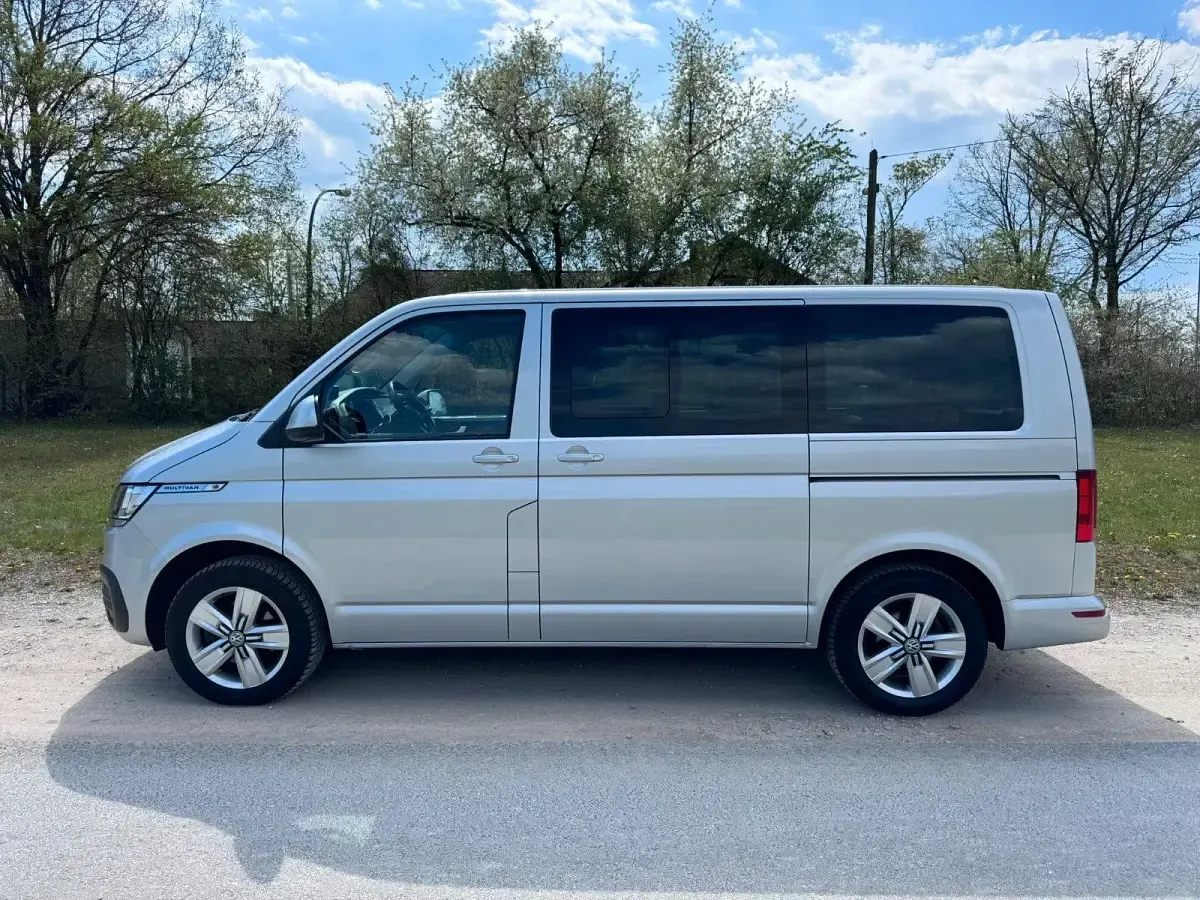 Gebraucht VW Multivan Comfortline 150 PS (110 kW) 2020 Silber Van / Kleinbus