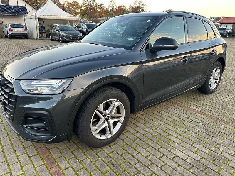 Grau Gebraucht 2023 Audi Q5 S-Line SUV | 27.370 € (Superpreis) - Bild 1/4