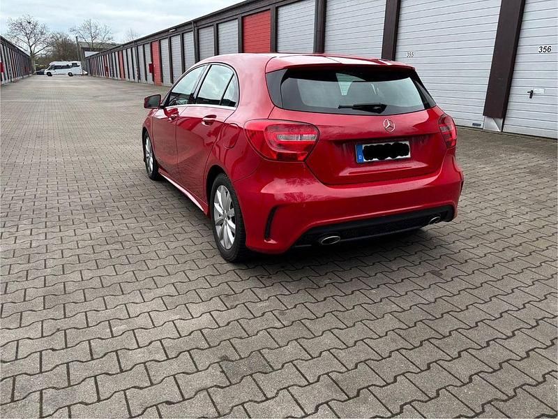 Gebraucht Mercedes A200 AMG line 136 PS (100 kW) 2012 Rot Limousine