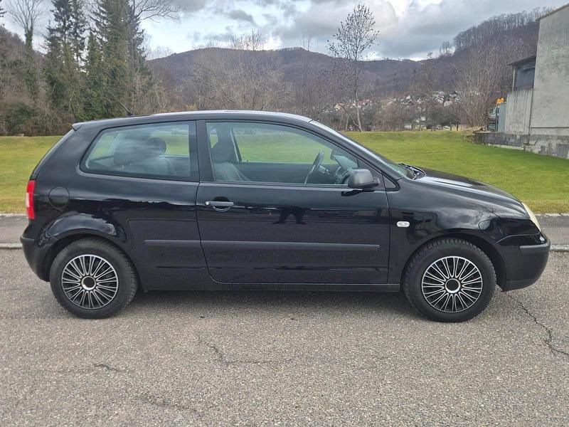Gebraucht VW Polo 60 PS (44 kW) 2003 Schwarz Kleinwagen