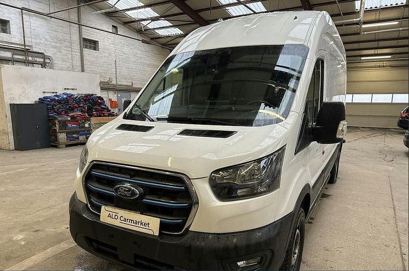 Gebraucht Ford E-Transit Trend 135 kW (184 PS) 2022 Weiß Van