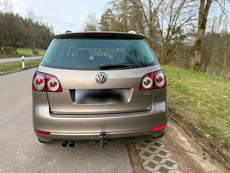 Gebraucht VW Golf Plus Cross 102 PS (75 kW) 2009 Braun Van / Kleinbus