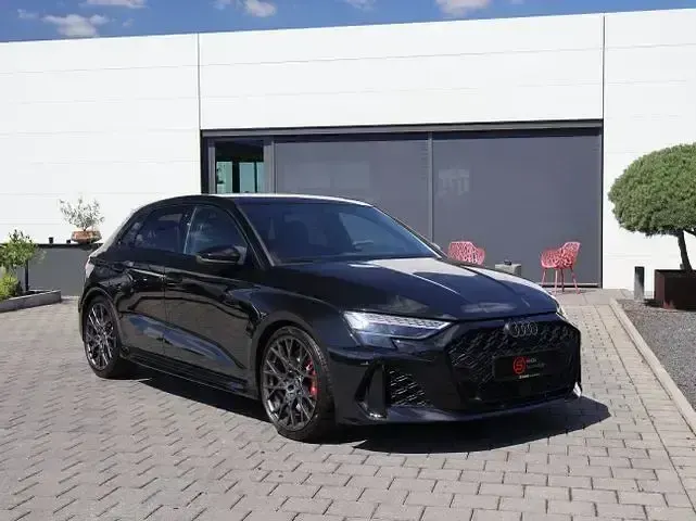Gebraucht Audi RS3 Comfort 400 PS (294 kW) 2024 Andere Limousine
