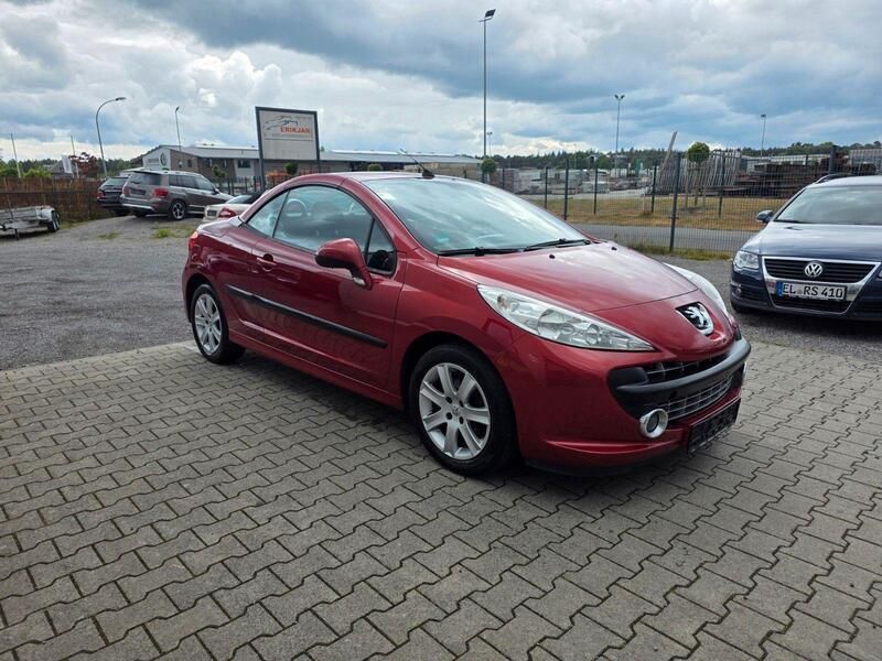 Rot Gebraucht 2007 Peugeot 207 CC Sport Cabrio | 4.100 € (Etwas zu teuer) - Bild 1/4