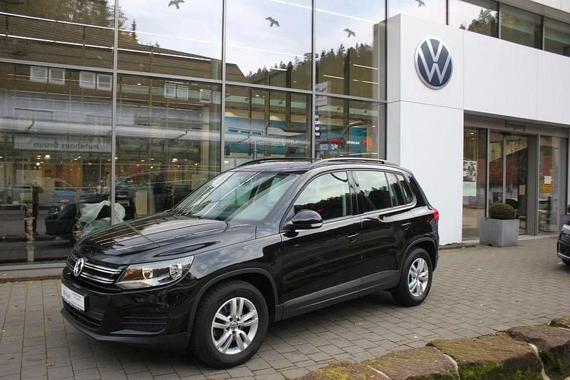 Schwarz Gebraucht 2014 VW Tiguan Trendline SUV | 12.990 € (Fairer Preis) - Bild 1/4