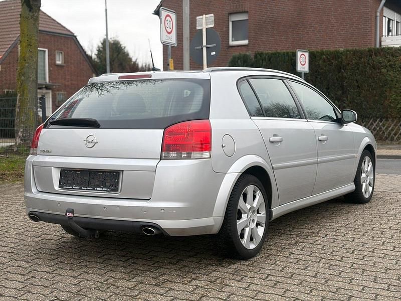 Gebraucht Opel Signum 230 PS (169 kW) 2006 Silber Kleinwagen