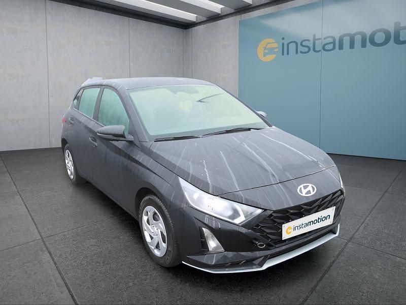 Schwarz Neu 2025 Hyundai i20 Select Kleinwagen | 20.399 € (Teuer) - Bild 1/4