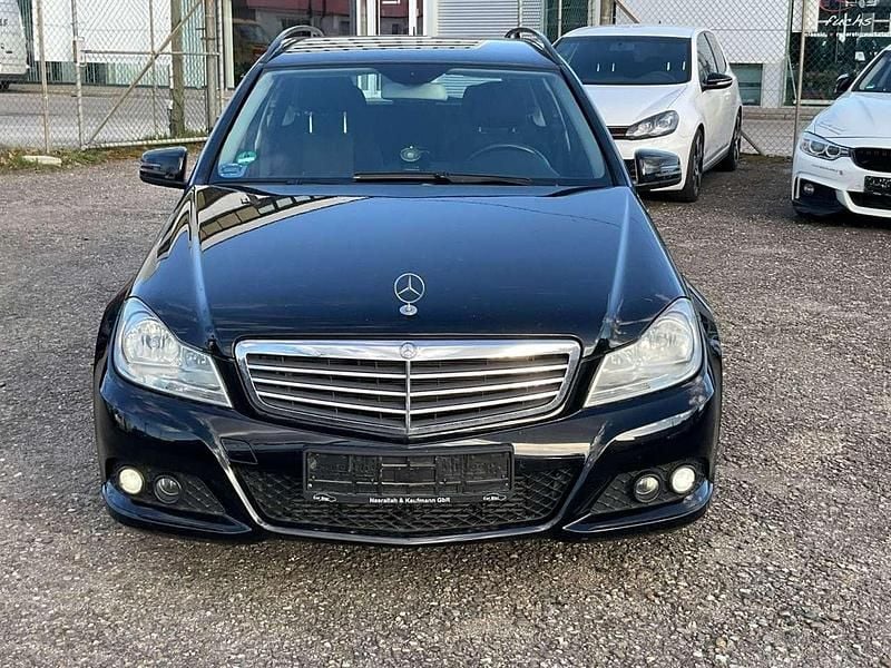 Gebraucht Mercedes C220 170 PS (125 kW) 2012 Schwarz/baltic black Kombi